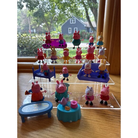 Peppa Pig & Friends Toy Figurine Set - 26 Pieces - Picture 1 of 4
